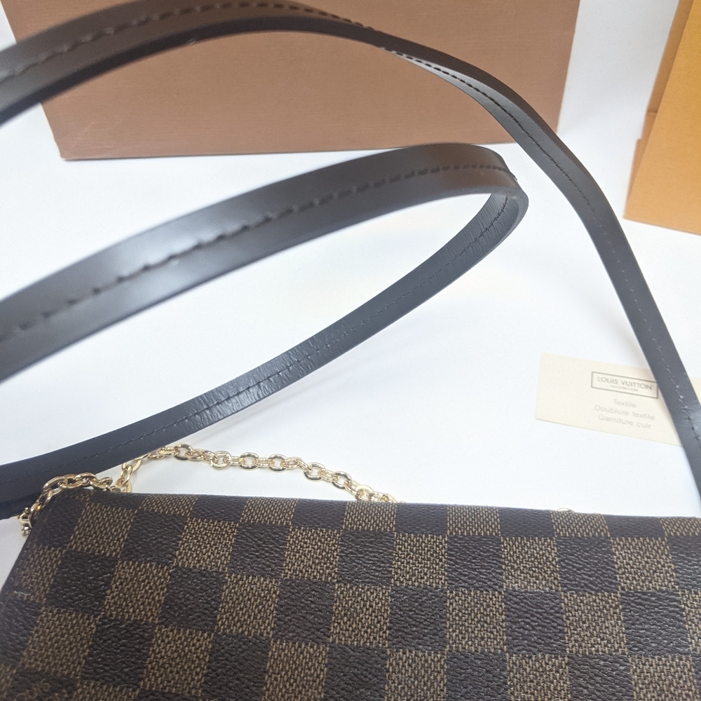 Louis Vuitton Favorite PM Damier Ebene Crossbody - Picture 14 of 16